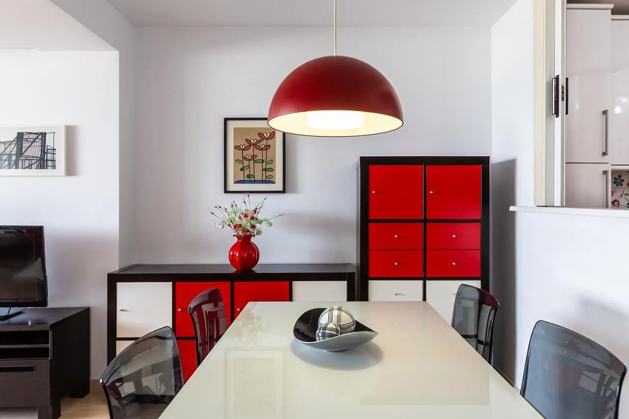 Apartamento En 1ª Linea De Playa 마르베야