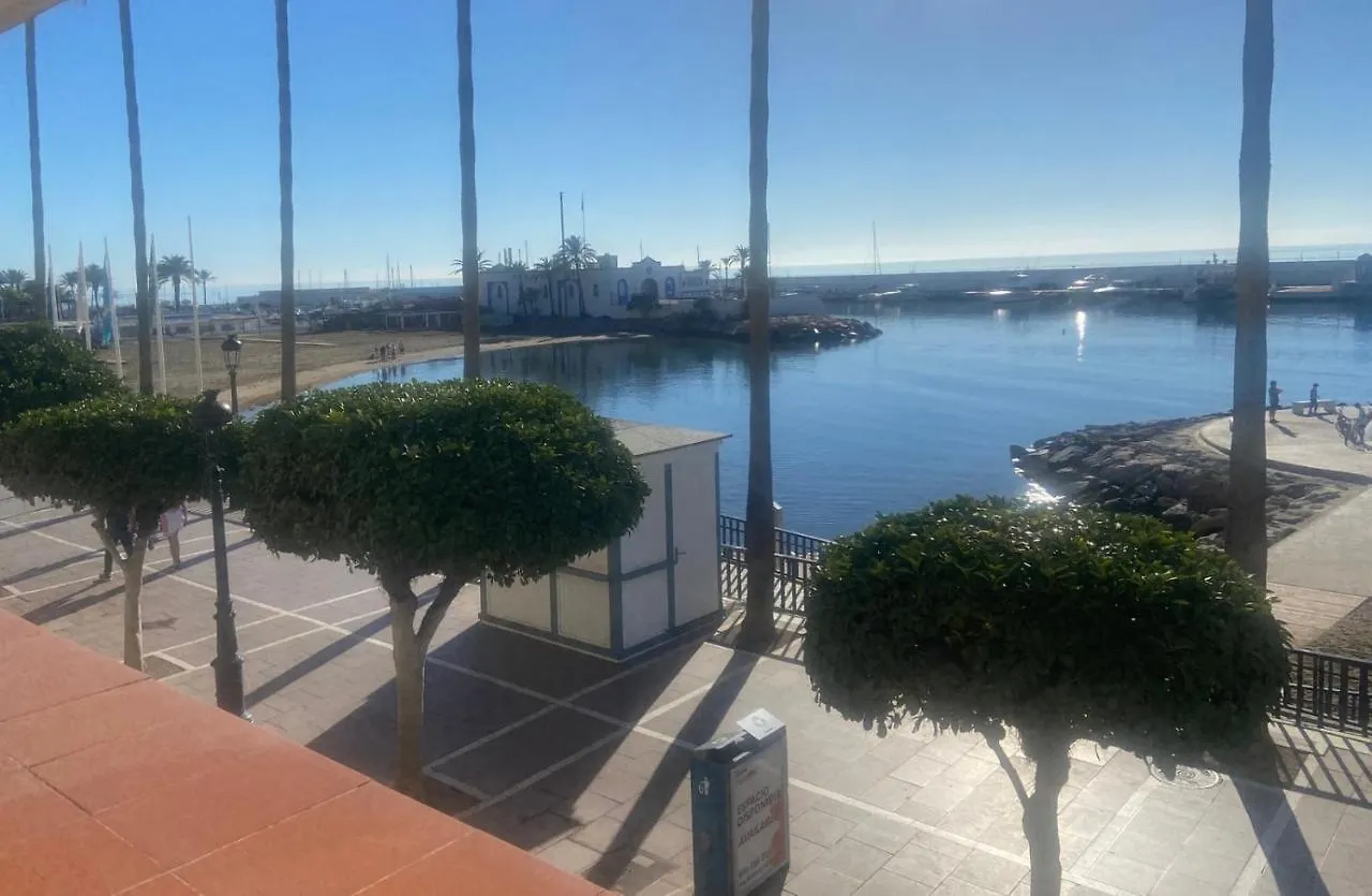 Apartamento En 1ª Linea De Playa Marbella