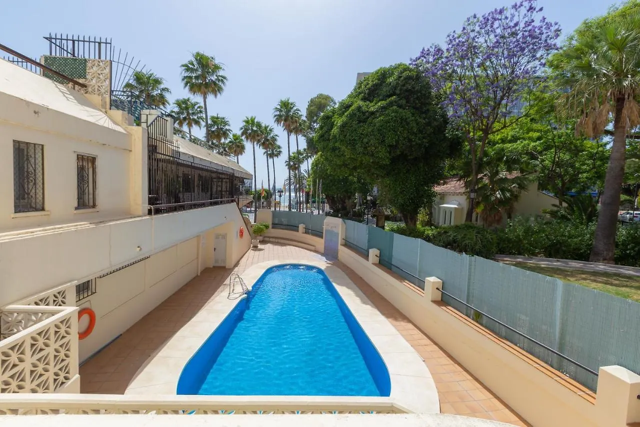 Apartamento En 1ª Linea De Playa Marbella