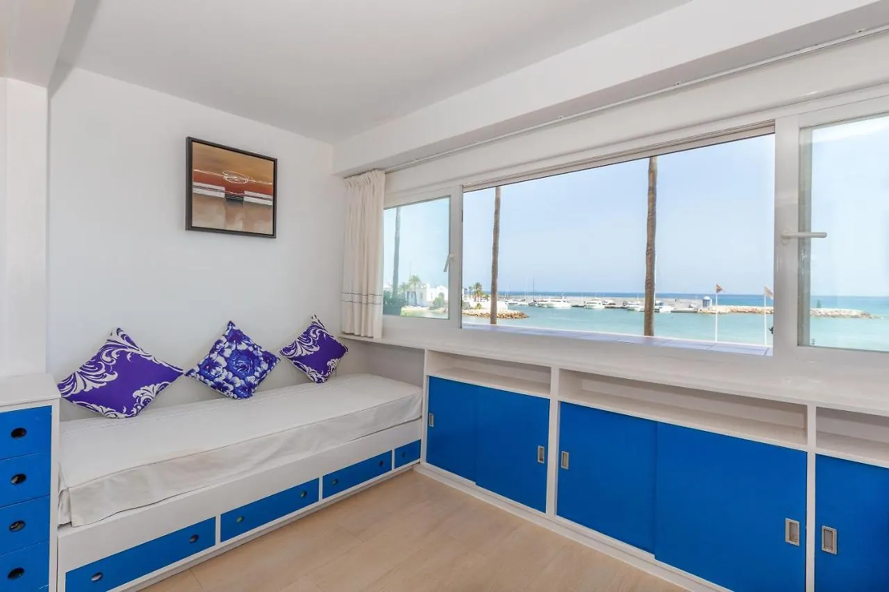 Apartamento En 1ª Linea De Playa Marbella Apartment